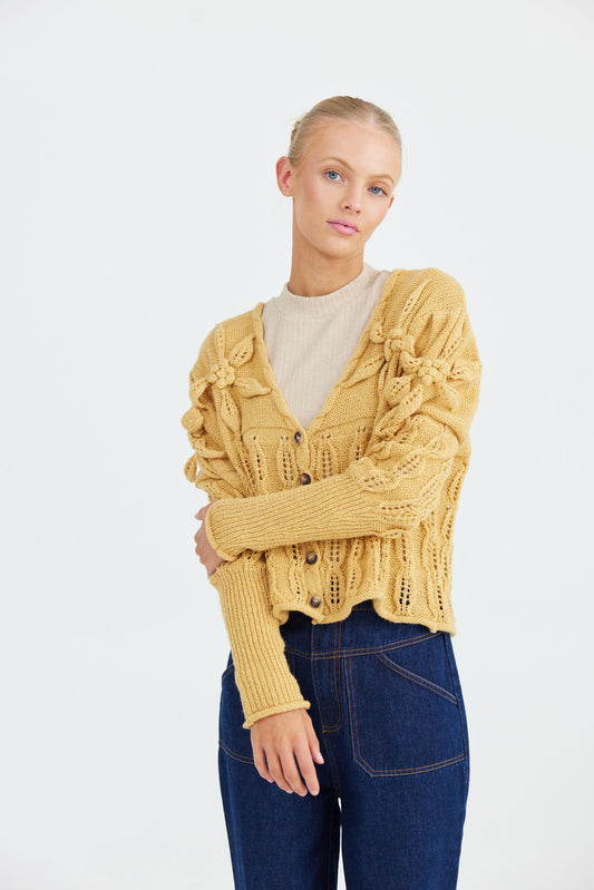 Daisy Says Flur Cardigan - Wheat